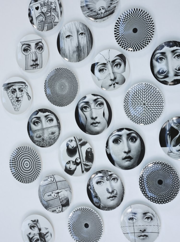 139: PIERO FORNASETTI, Collection of nine Tema e Variazioni plates < Living  Contemporary, 7 October 2021 < Auctions