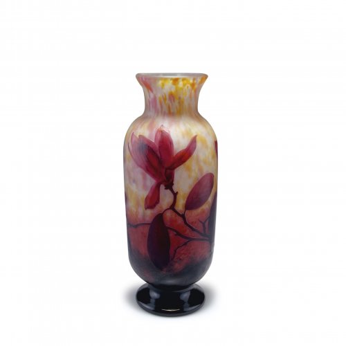 Tall 'Magnolia' vase, 1913/14