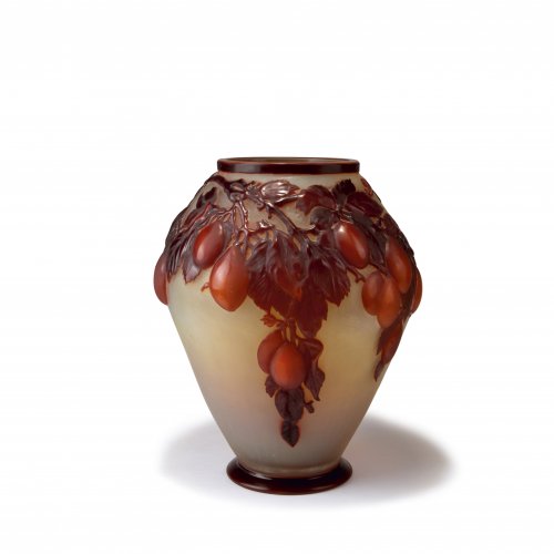 'Prunes' soufflé vase, 1925-30