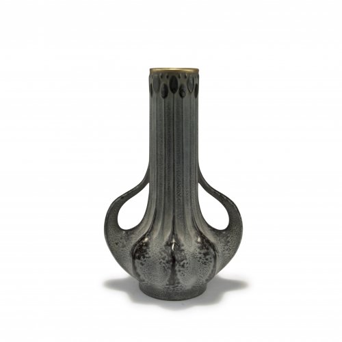 Vase with handles, c1902