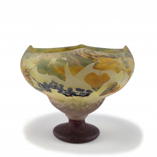 'Je meurs ou je m'attache' goblet, c1910