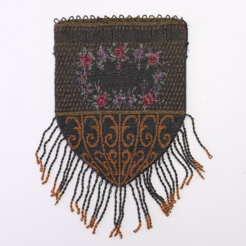 Steel bead bag with a flower wreath, c. 1910