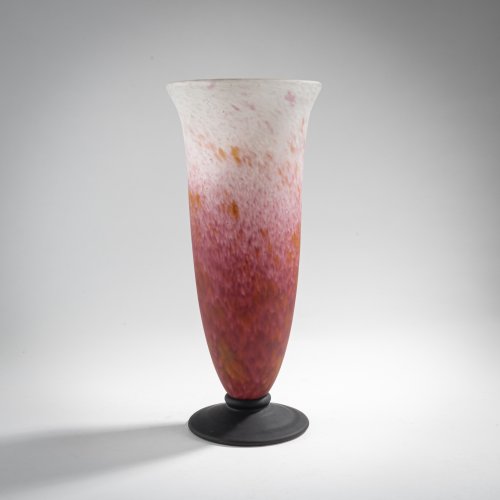 Hohe Vase, um 1922