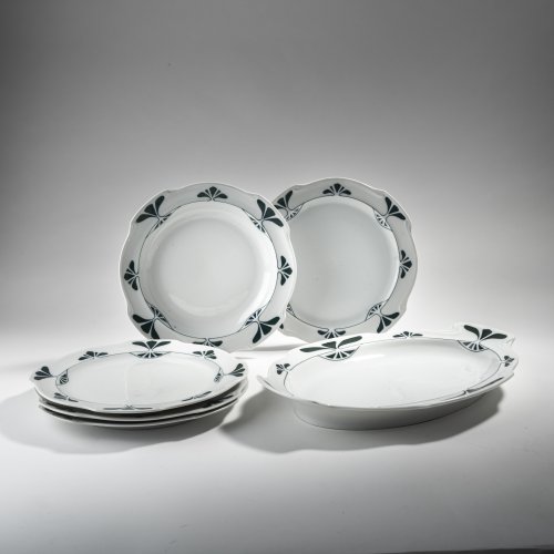 Four dinner plates, soup plate and platter 'Geschweifte Form' - Agnes', 1903