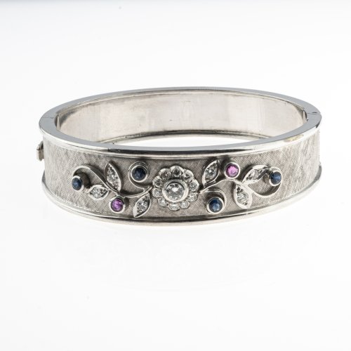 Floral vintage bangle with diamonds, sapphires and rubies