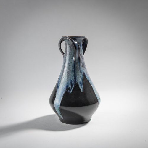 Vase mit drei Henkeln, 1906-13